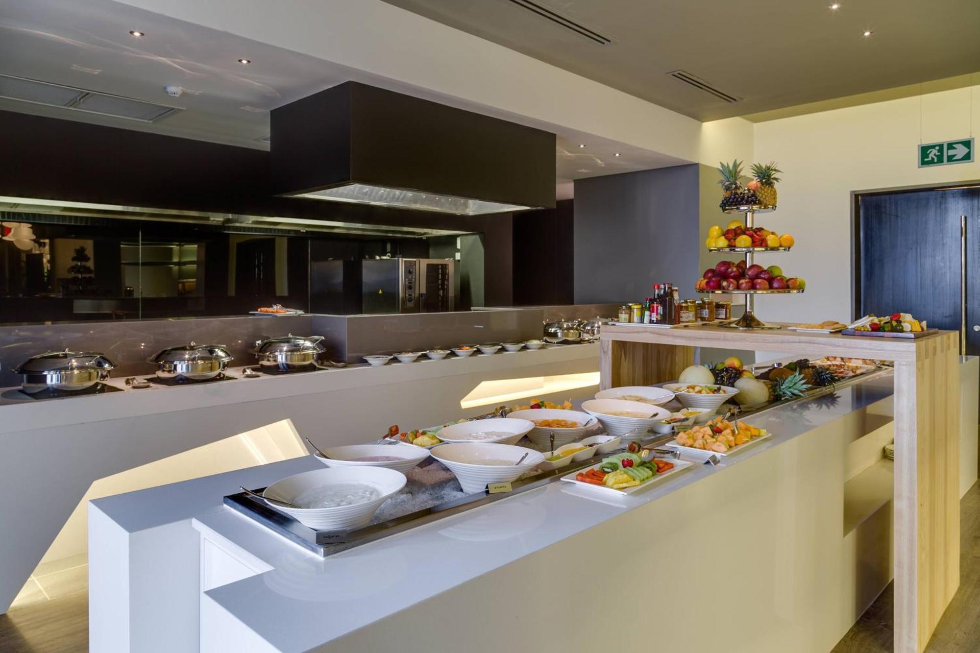 โปรเทีย โฮเทล บาย แมริออท ไฟร์ แอนด์ ไอซ์! พรีโทเรีย เมนลิน Hotel พริทอเรีย ภายนอก รูปภาพ